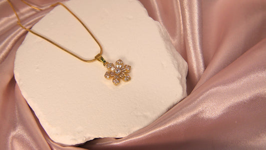 Daisy Necklace