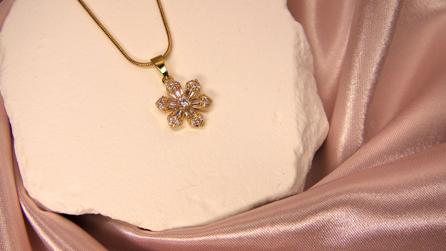Daisy Necklace