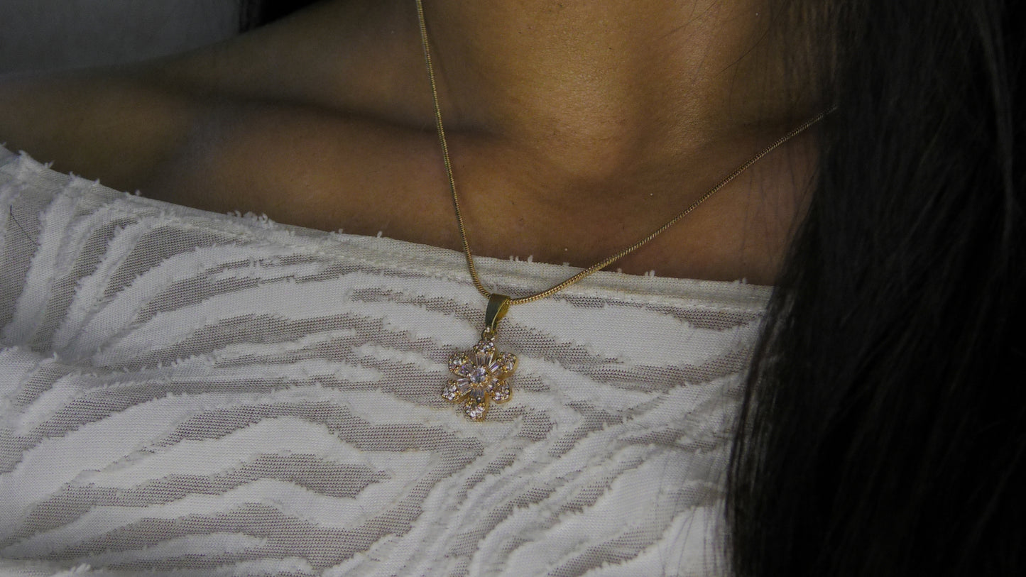 Daisy Necklace